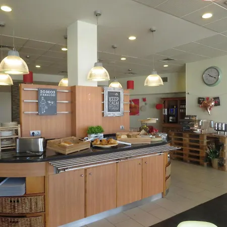 호텔 Ibis Algarve 2*