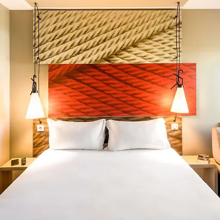 Ibis Algarve 2* פארו