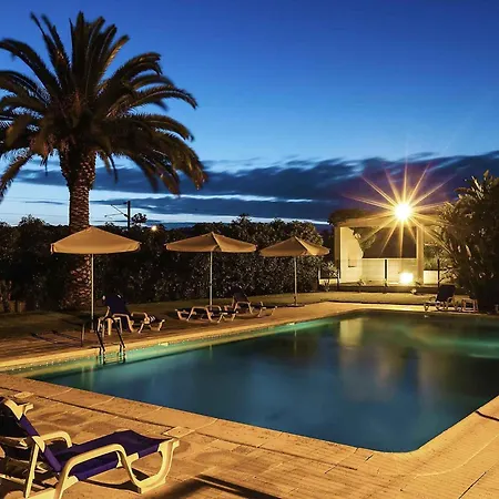 Ibis Algarve 2* Φάρο