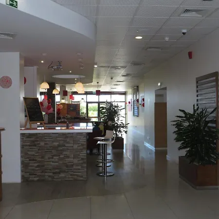 法鲁阿尔加维宜必思酒店